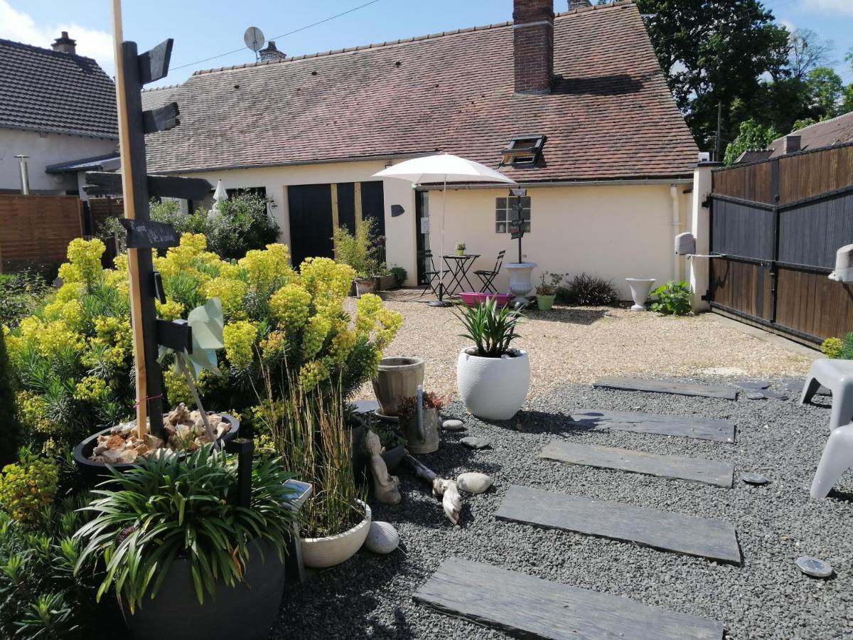 Le Clos du 51 - Chambres d'hôtes Abondant Exterior foto