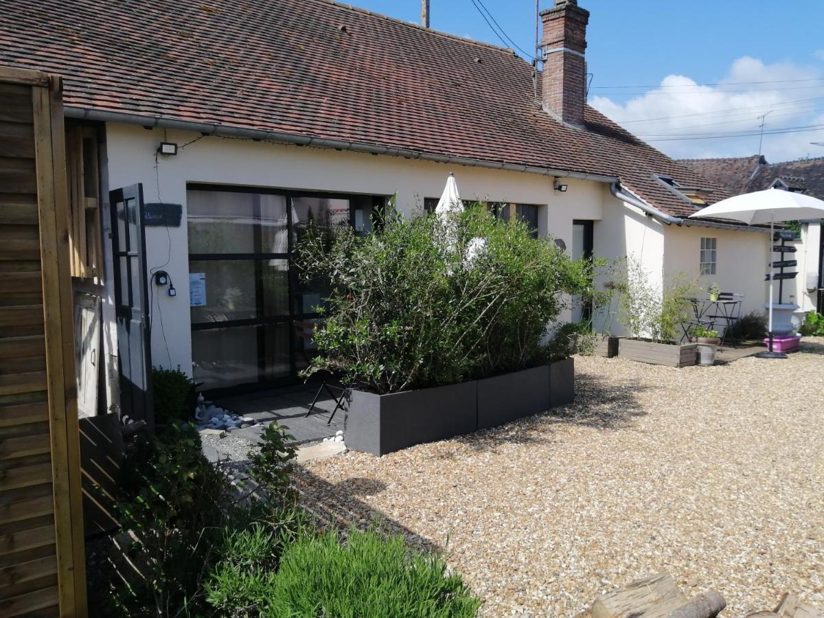 Le Clos du 51 - Chambres d'hôtes Abondant Exterior foto