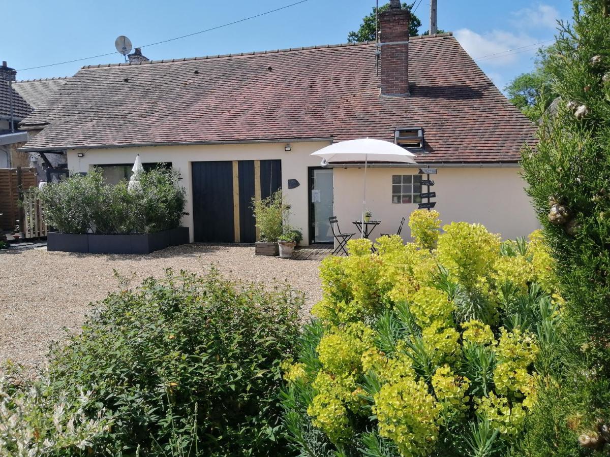 Le Clos du 51 - Chambres d'hôtes Abondant Exterior foto